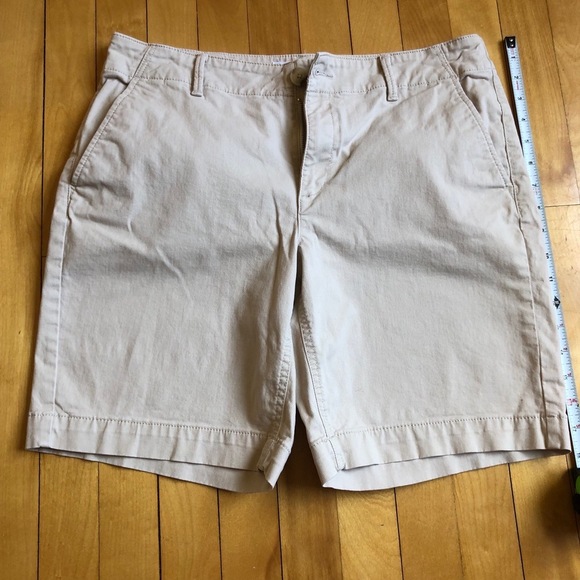 LOFT The Monroe Bermuda Short Women’s Size 8 Classic Light Khakis Minimalist - Picture 12 of 16